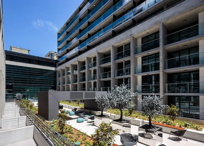 Avenue Hotel Canberra